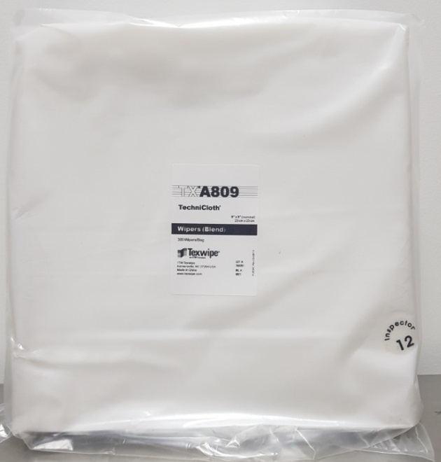 TechniCloth 9"x9"(23x23cm), nominal Polyester/Celluose blended wiper, 300wipers/bag